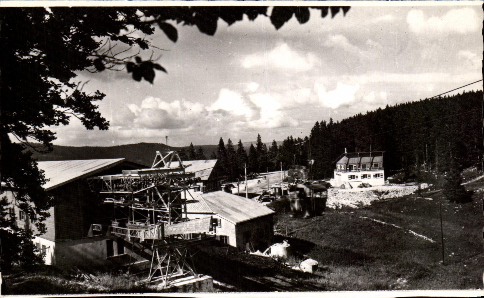 CPA Le Franche Comte Pittoresque bis Le Col de la Faucille Le depart du tele cabine a la Vielle Faucille