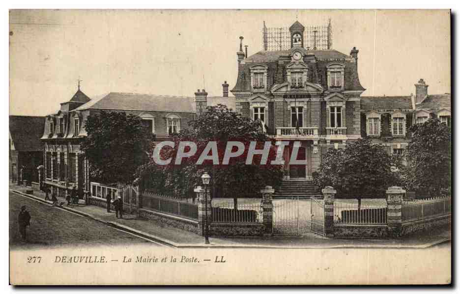 Deauville — Town Hall and Post Office — LL, no. 277