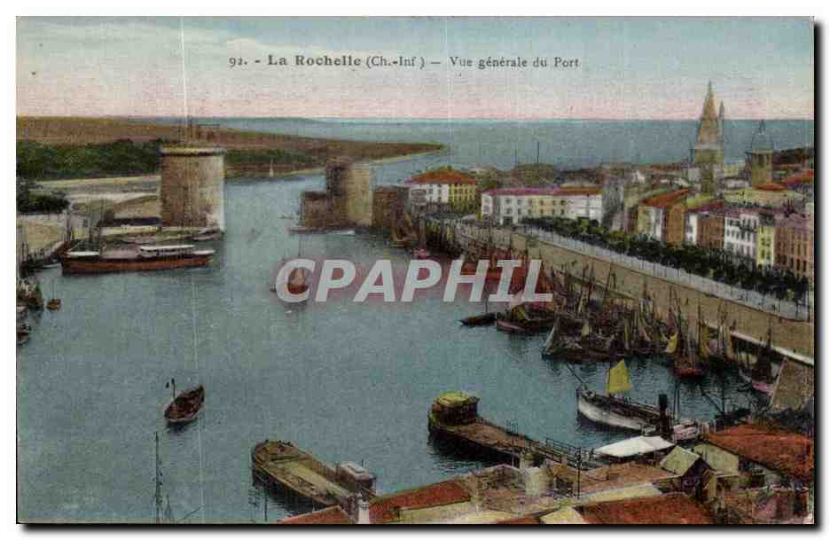 CPA La Rochelle Vue generale du Port Bateaux