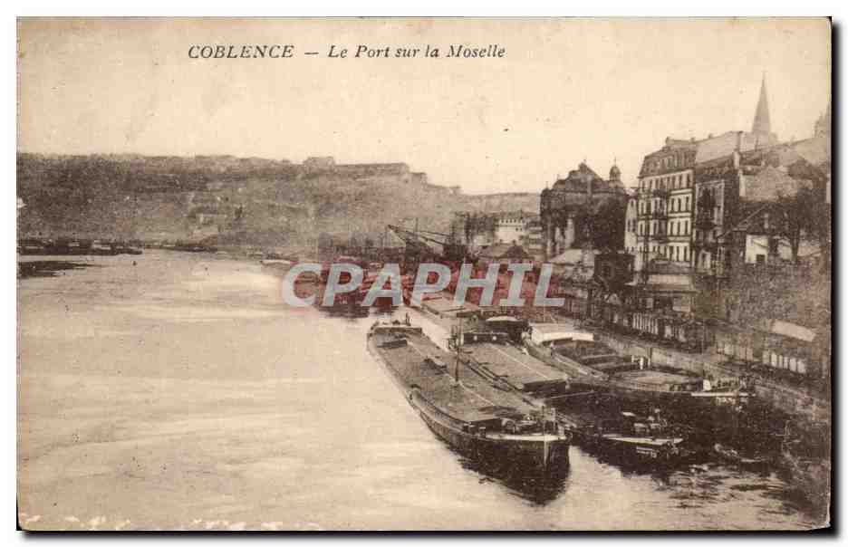 CPA Coblence Le Port sur la Moselle Bateaux
