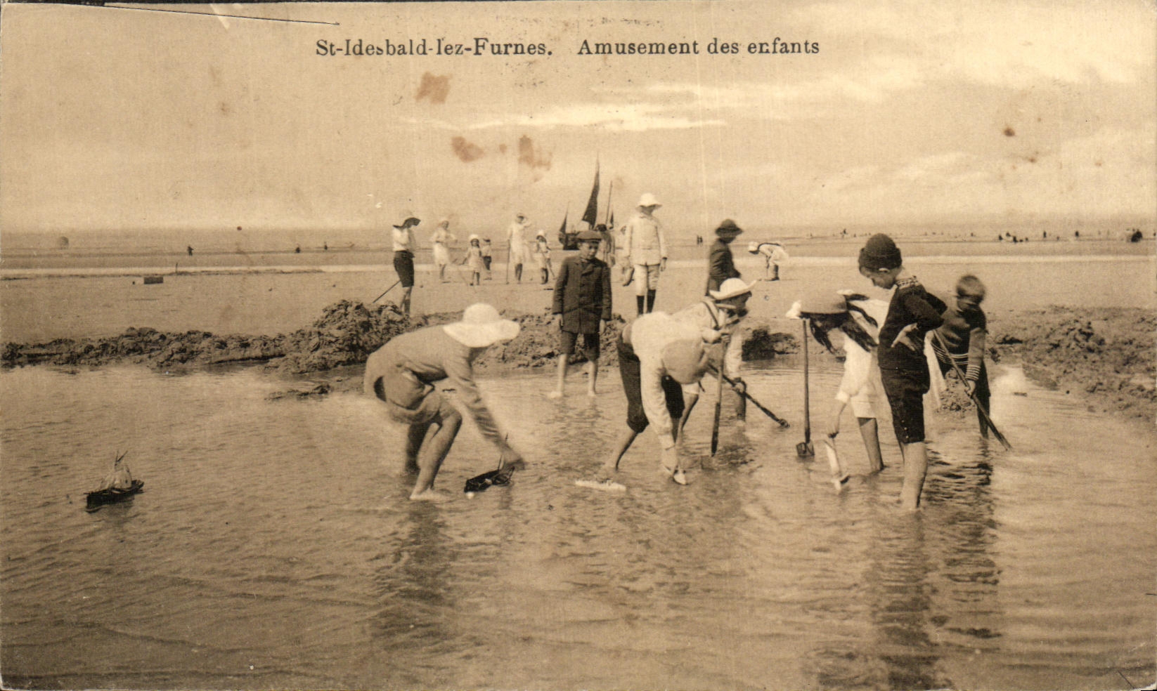 CPA St Idesbald lez Furnes Amusement des enfants