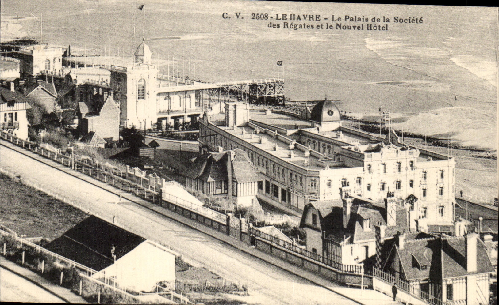 CPA Le Havre Le Palais de la Societe des Regates et le Nouvel Hotel