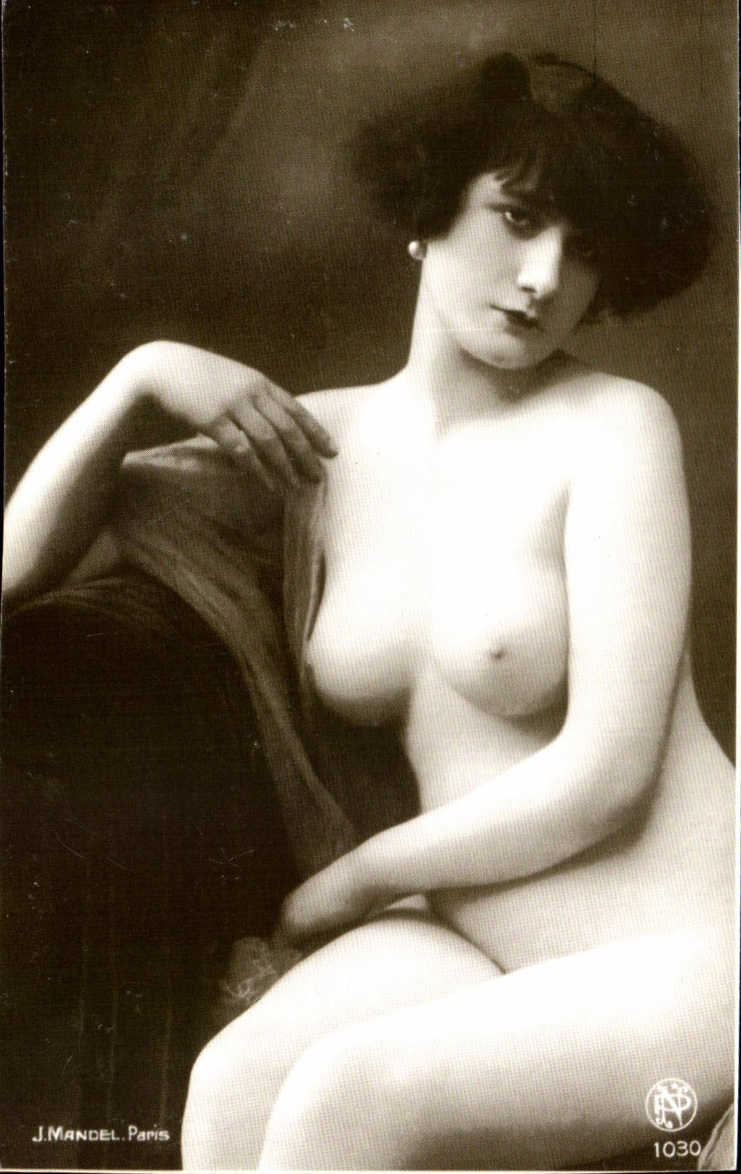 REPRO Femme nue erotique