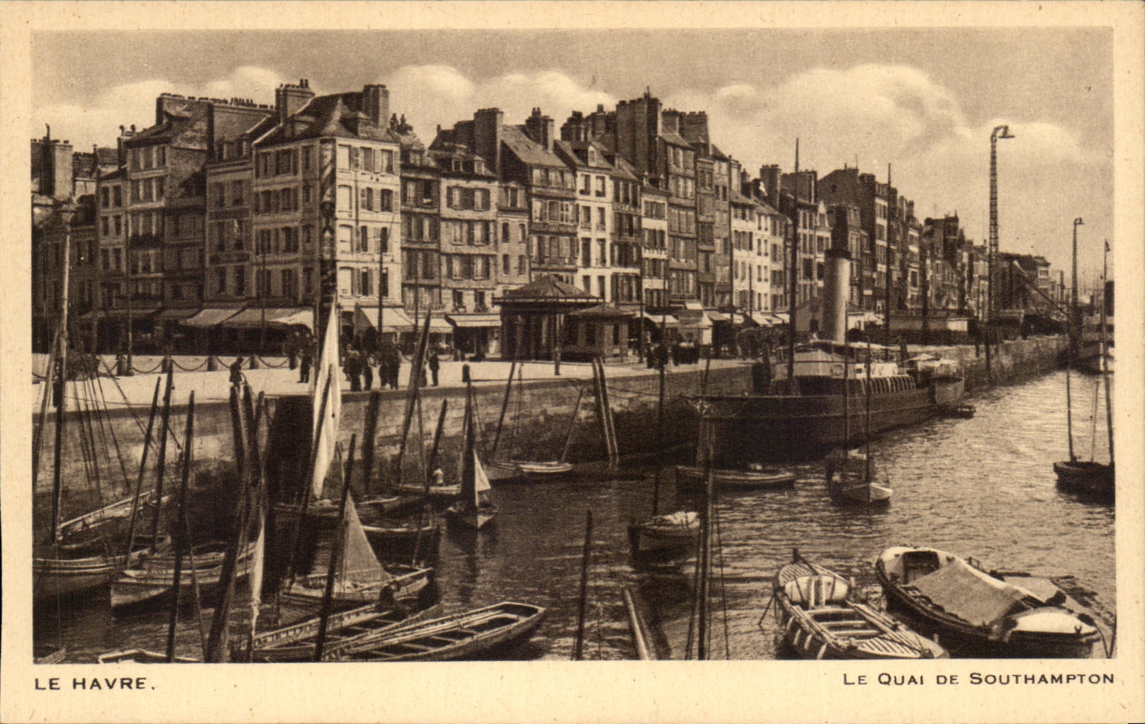 CPA LE Havre Le Quai De Southampton Bateaux 