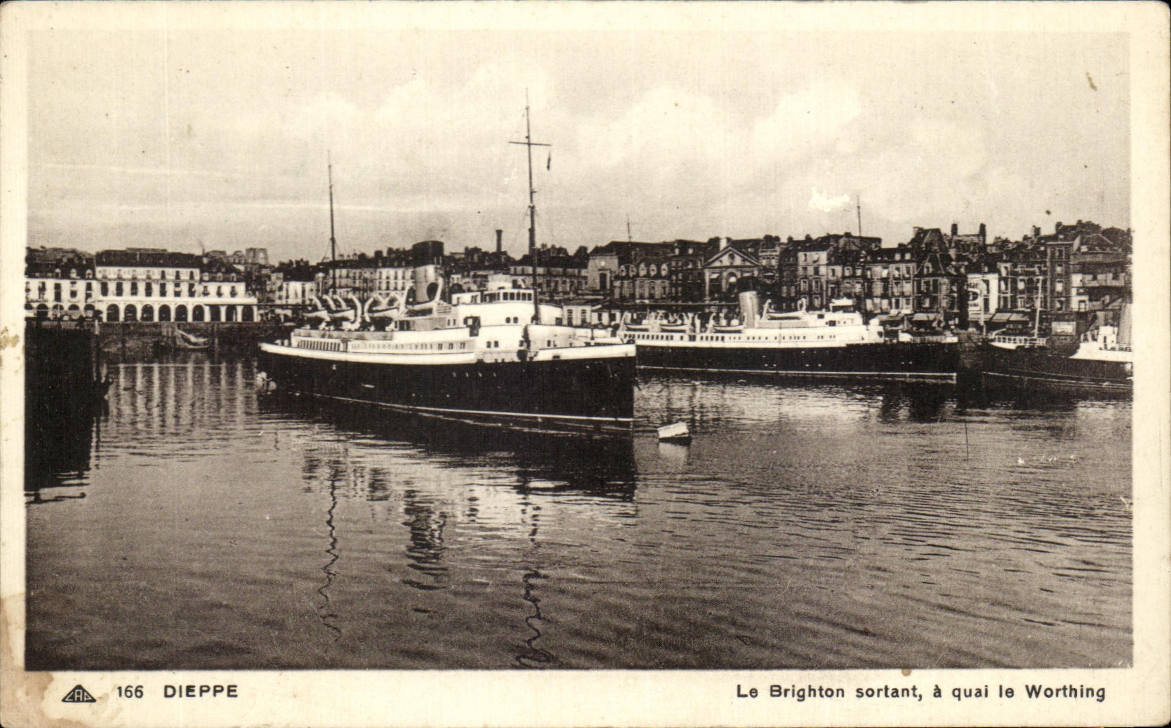 CPA Dieppe Le Brighton Sortant Quai Le Worthing Bateaux 