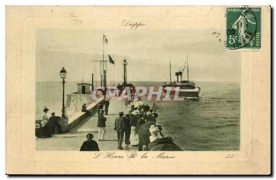 CPA Dieppe L heure de la maree Bateau 