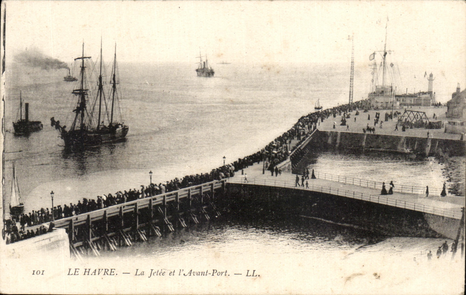 CPA Le Havre La Jetee et I Avant Port Bateau