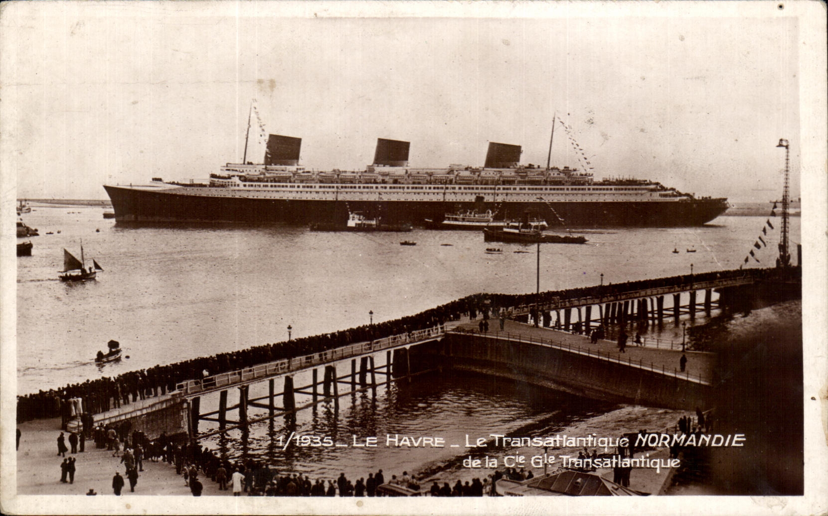 CPA Le Havre Le Transatlantique Normandie de la Cie Generale Paquebot 