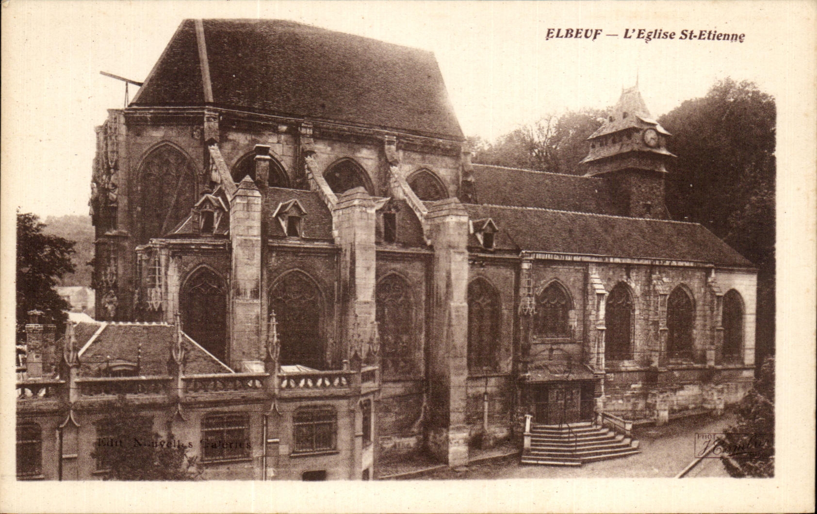 CPA Elbeuf L Eglise St Etienne