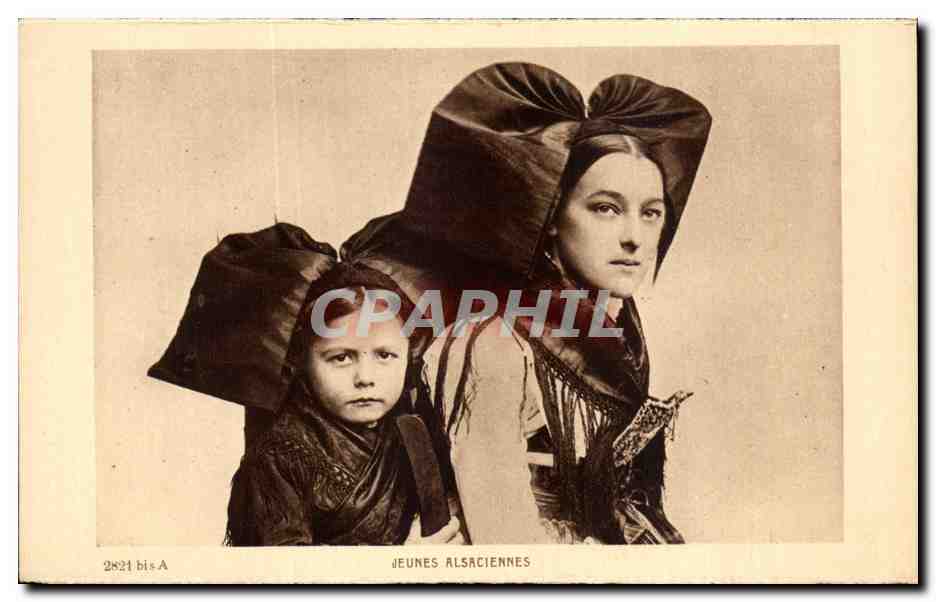 CPA Jeunes Alsaciennes Folklore Costumes