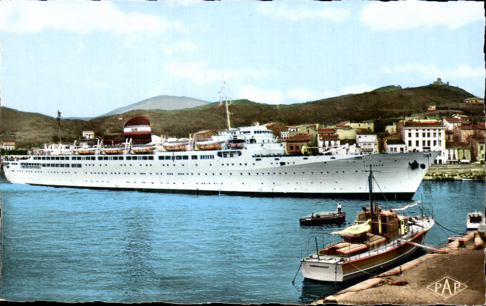 CPA Port Vendres Le Courrier d Algerie au Quai Bateau