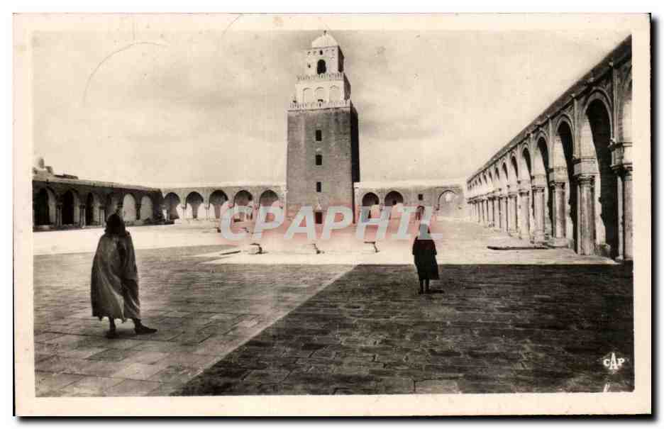 CPA Kairouan Cour de la Grande Mosquee Tunisie Islam