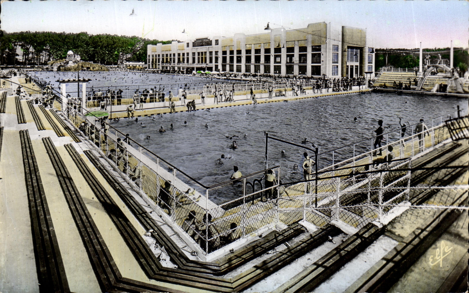 Toulouse - Grande Piscine Municipale — Vue d'Ensemble des deux Bassins — Éditeur Labotiche