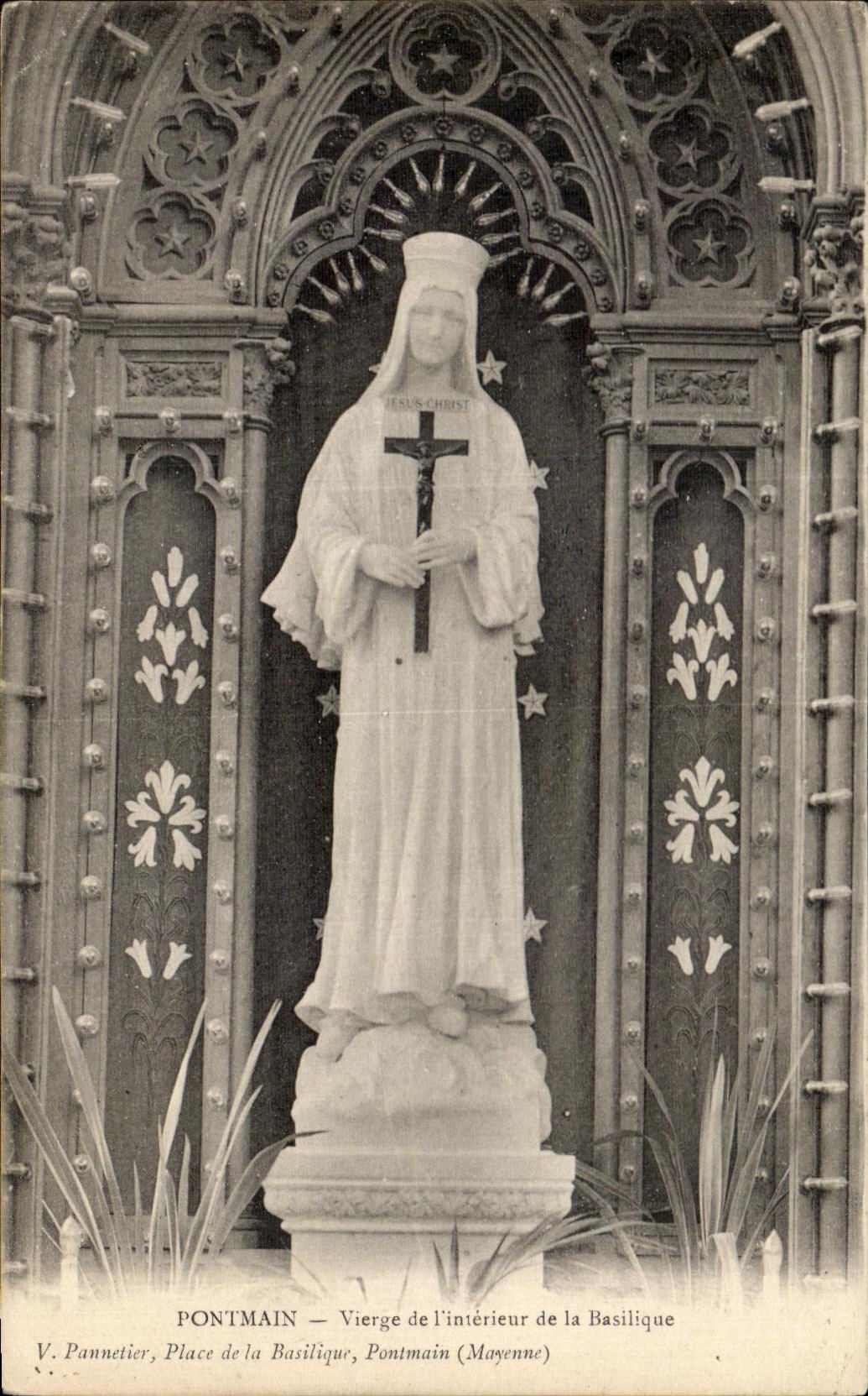 CPA Pontmain Vierge de l Interieur de la Basilique