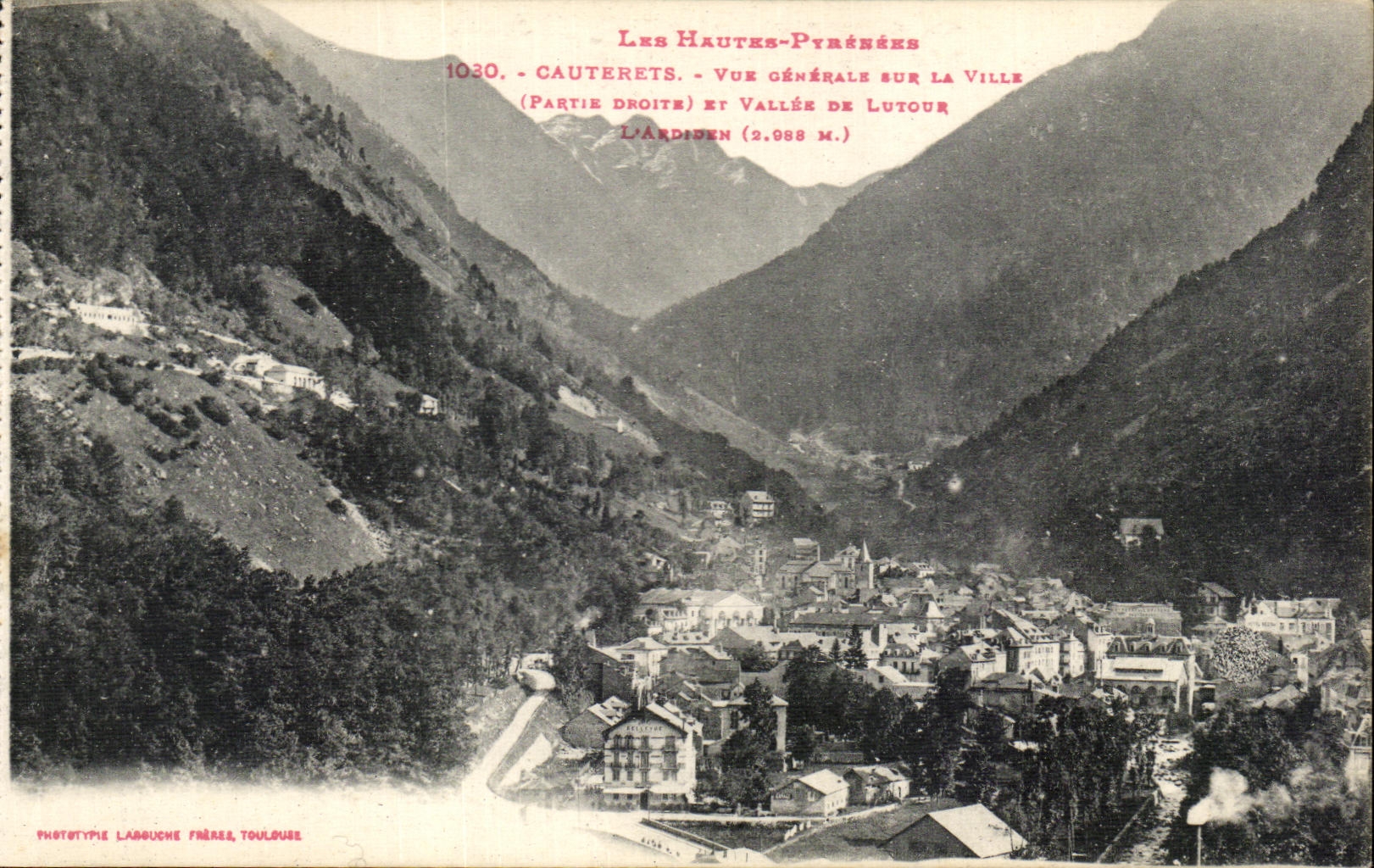 CPA Les Hautes Pyrenees Cauterets Vue generale sur la ville Vallee du Lutour L Ardiden