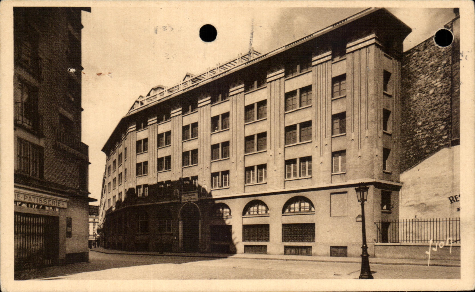 CPA Armee du salut La Maison du jeune homme Paris