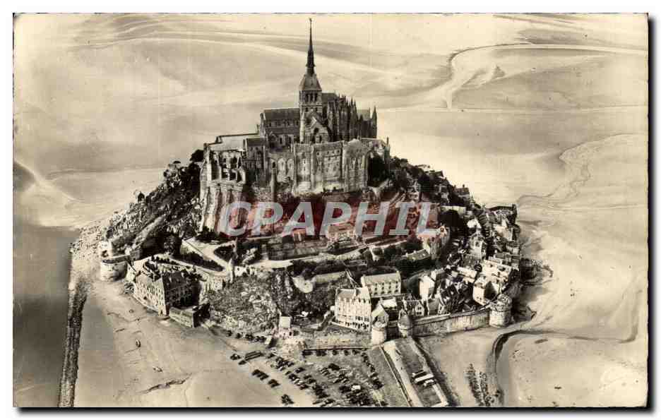 CPA Le Mont Saint Michel Vue aerienne