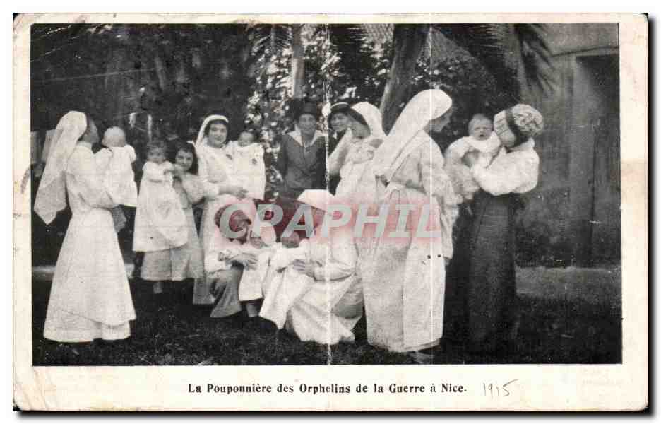 CPA La Pouponniere des Orphelins de la Guerre a Nice Infirmieres