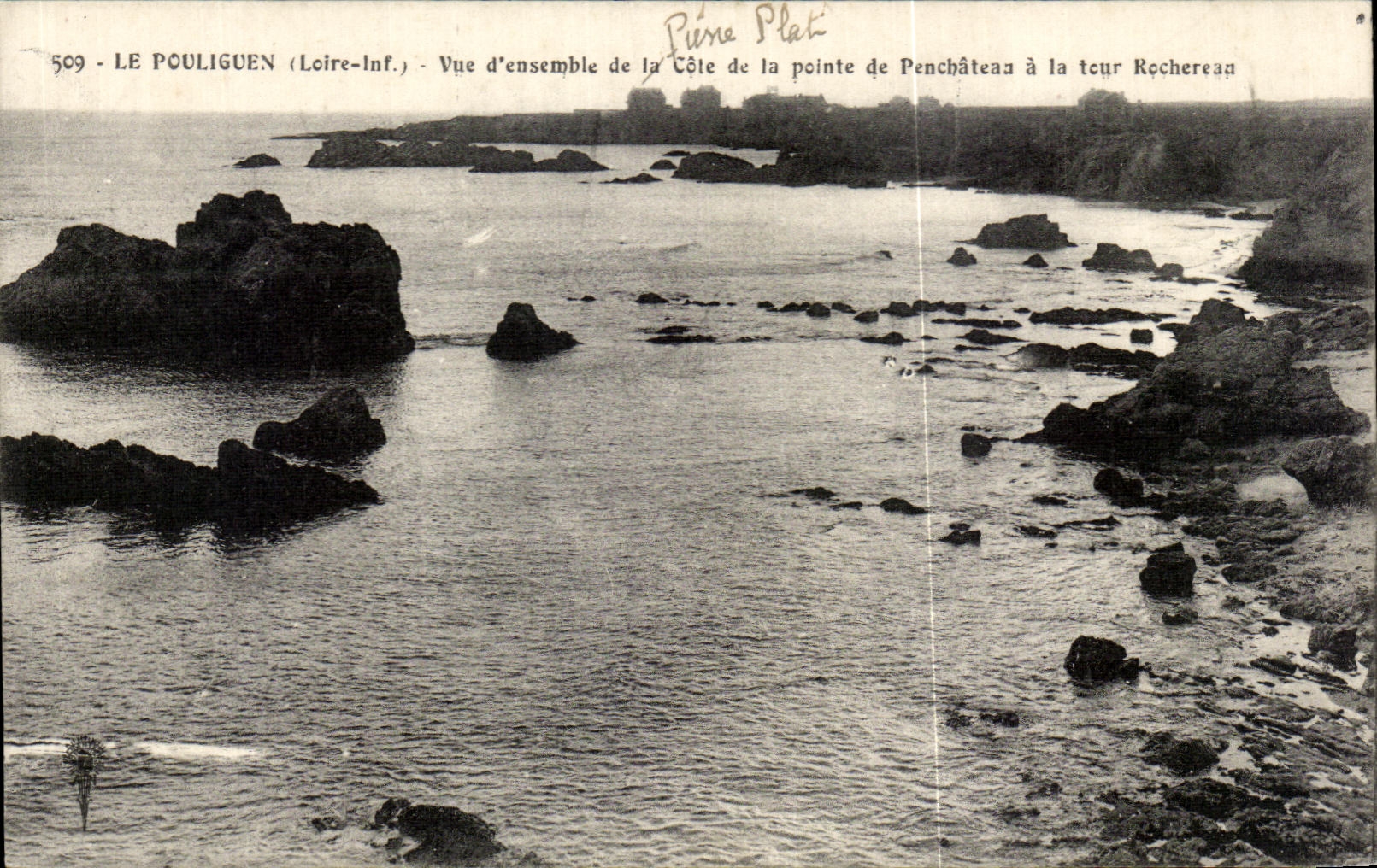 CPA Le Pouliguen Vue d ensemble de la Cote de la pointe de penchateau a la tour Rochereau