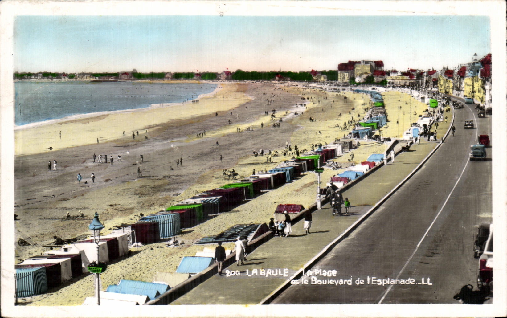 CPA La Baule La Place et le Boulevard de Esplanade