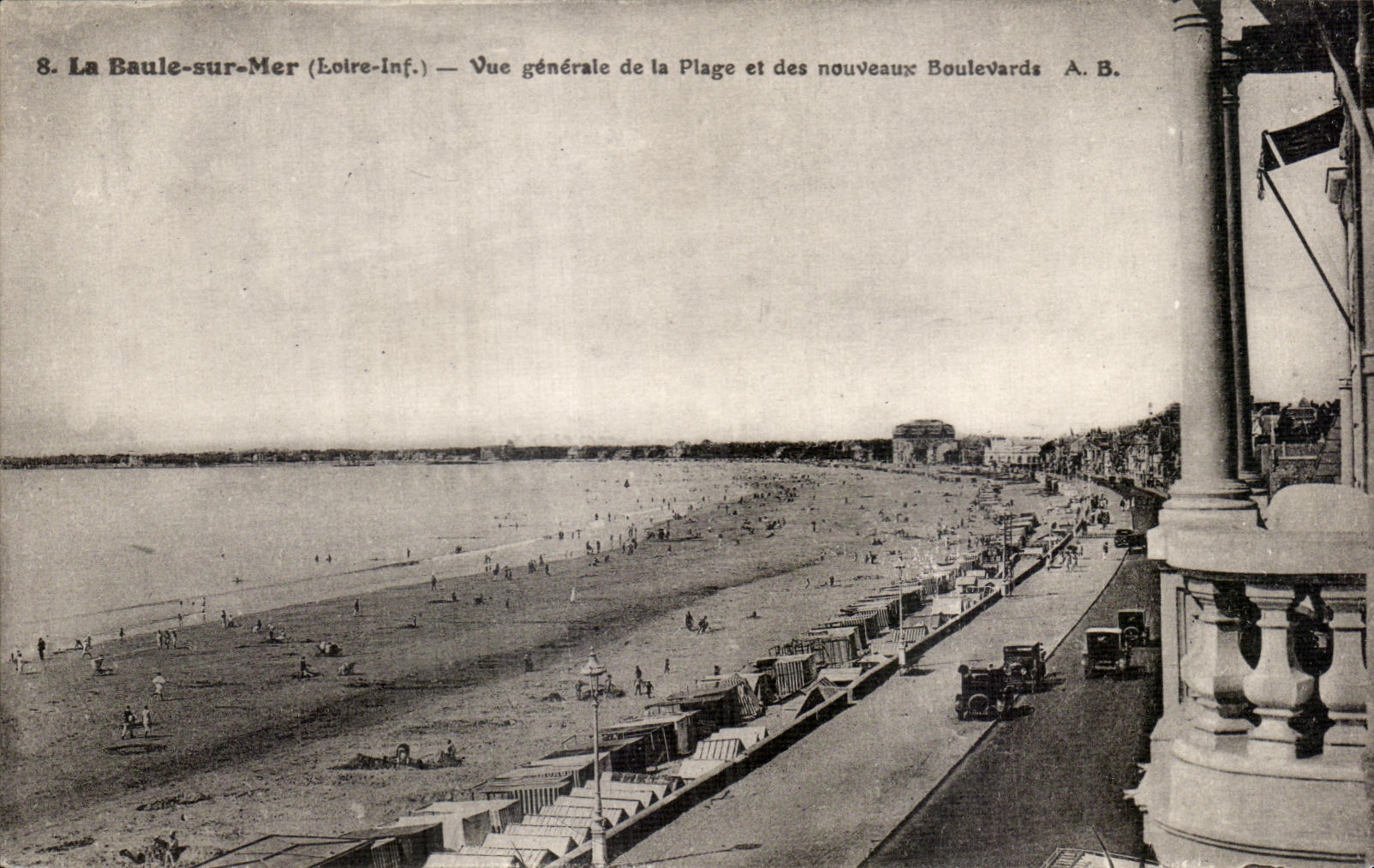 CPA La Baule sur Mer Vue generale de la Plage et des nouveaux Boulevards