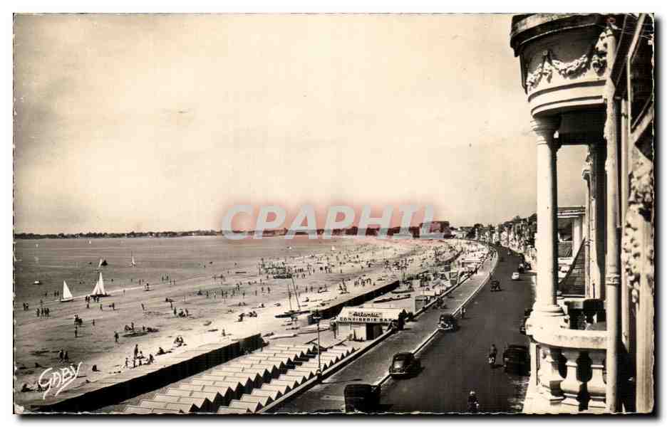 CPA La Baule Boulevard Darlu pres de l Hotel Adriana