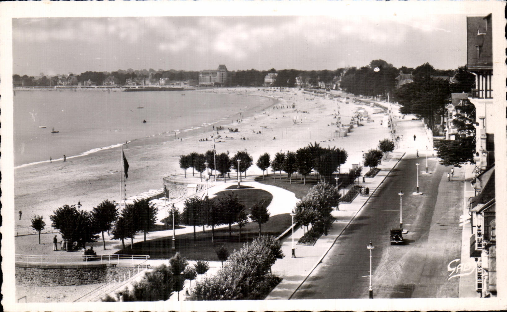 CPA La Baule Esplanade de l Hermitege et la Plage Benoist