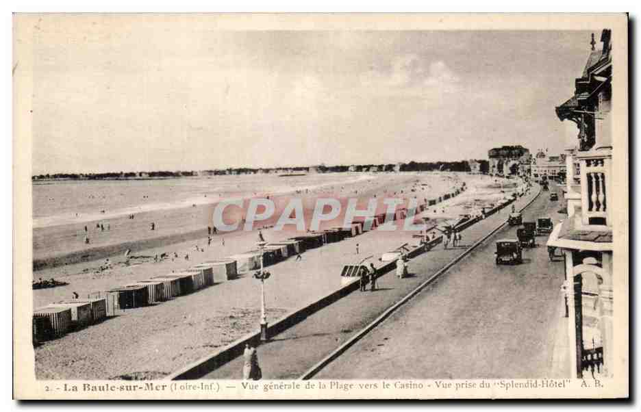 CPA La Baule sur Mer Vue generale de la Plage vers le Casino Vue prise du Splendid Hotel