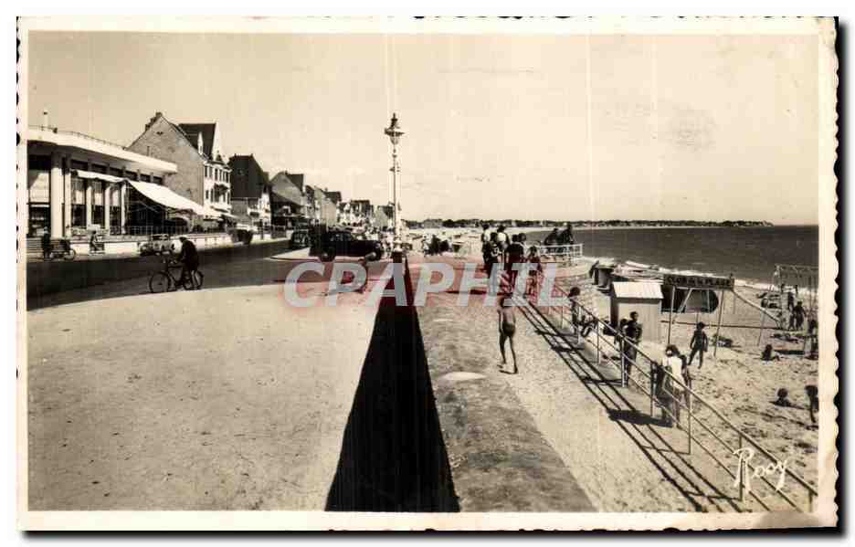 CPA La Baule Les Pens Le Boulevard de l Ocean et la Plage