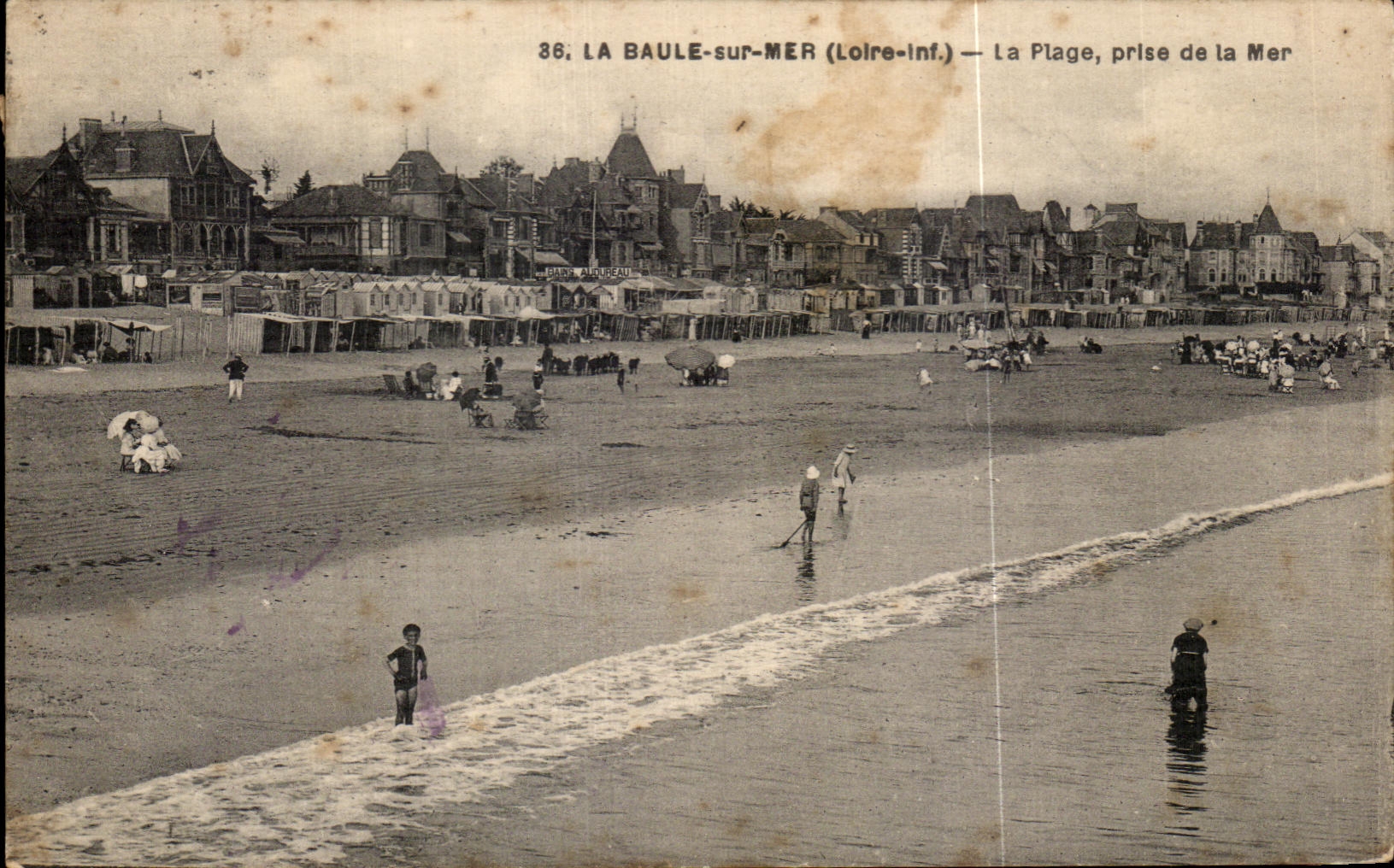 CPA La Baule sur Mer La Plage Prise de la Mer