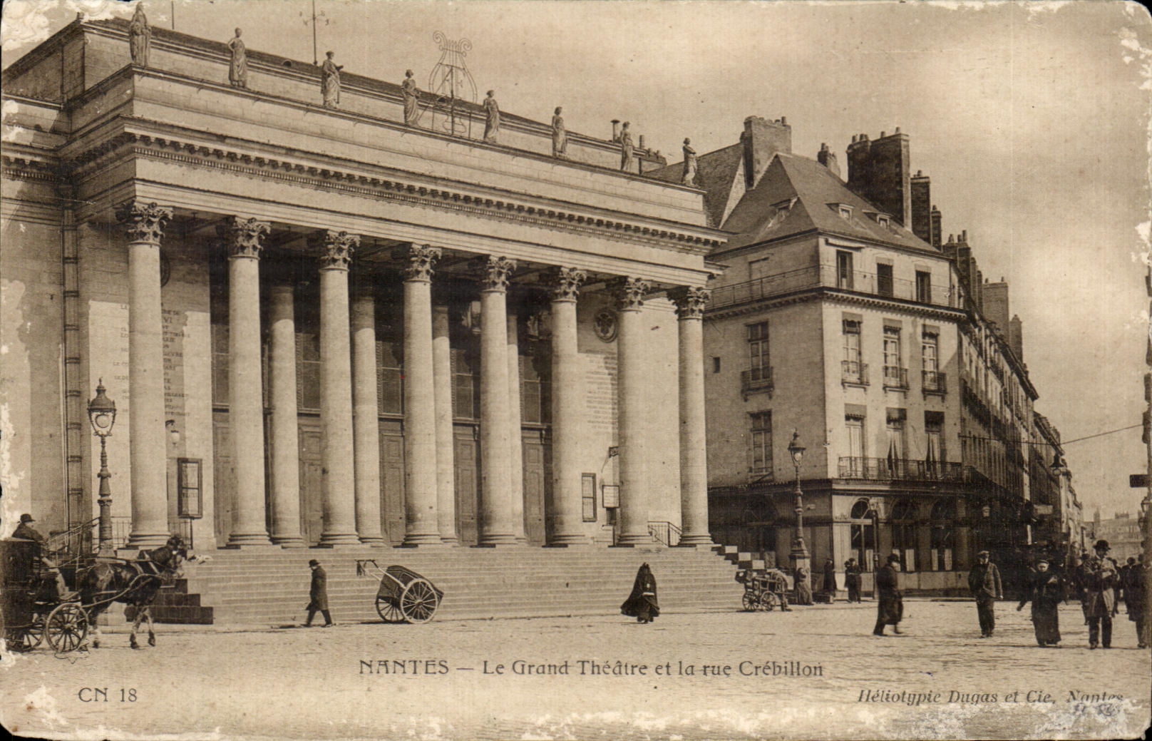 CPA Nantes Le Grand Theatre et la rue Crebillon