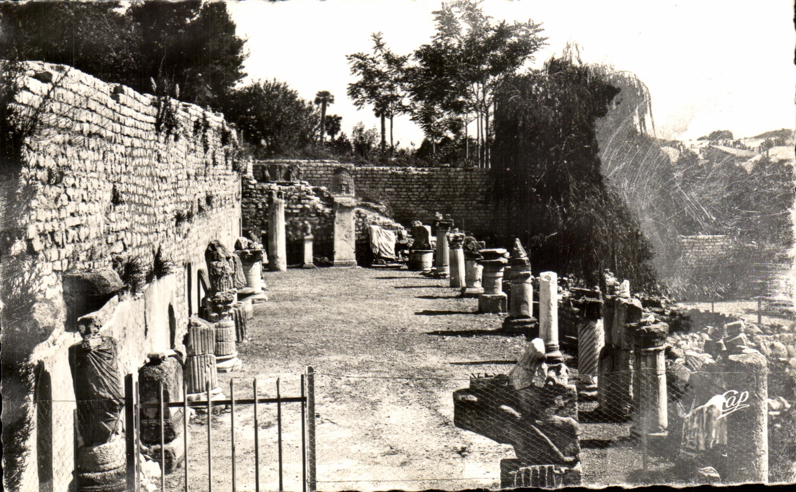 Vaison-la-Romaine — Détails des nouvelles fouilles — Recal-Photo, Cité des Arts, Paris