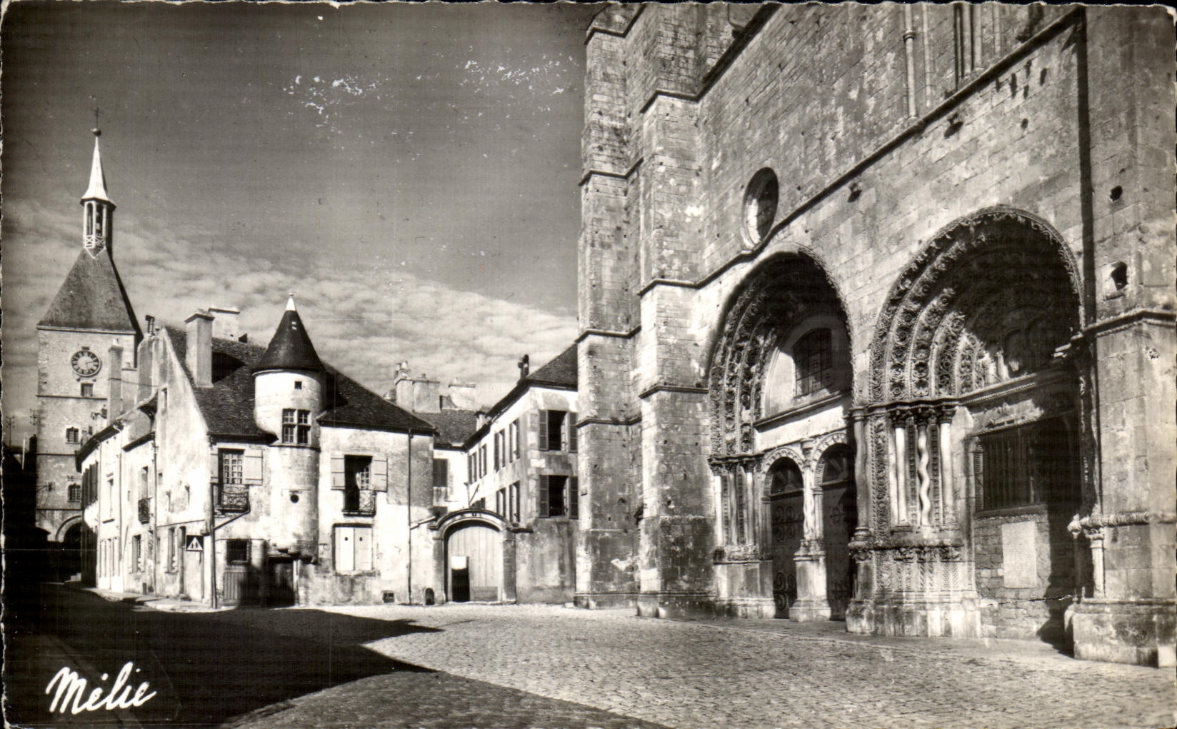 Avalon (Yonne) — Tour de l'Horloge - Maison du XV° s. et Portail de l'Église Saint-Lazare — Combier