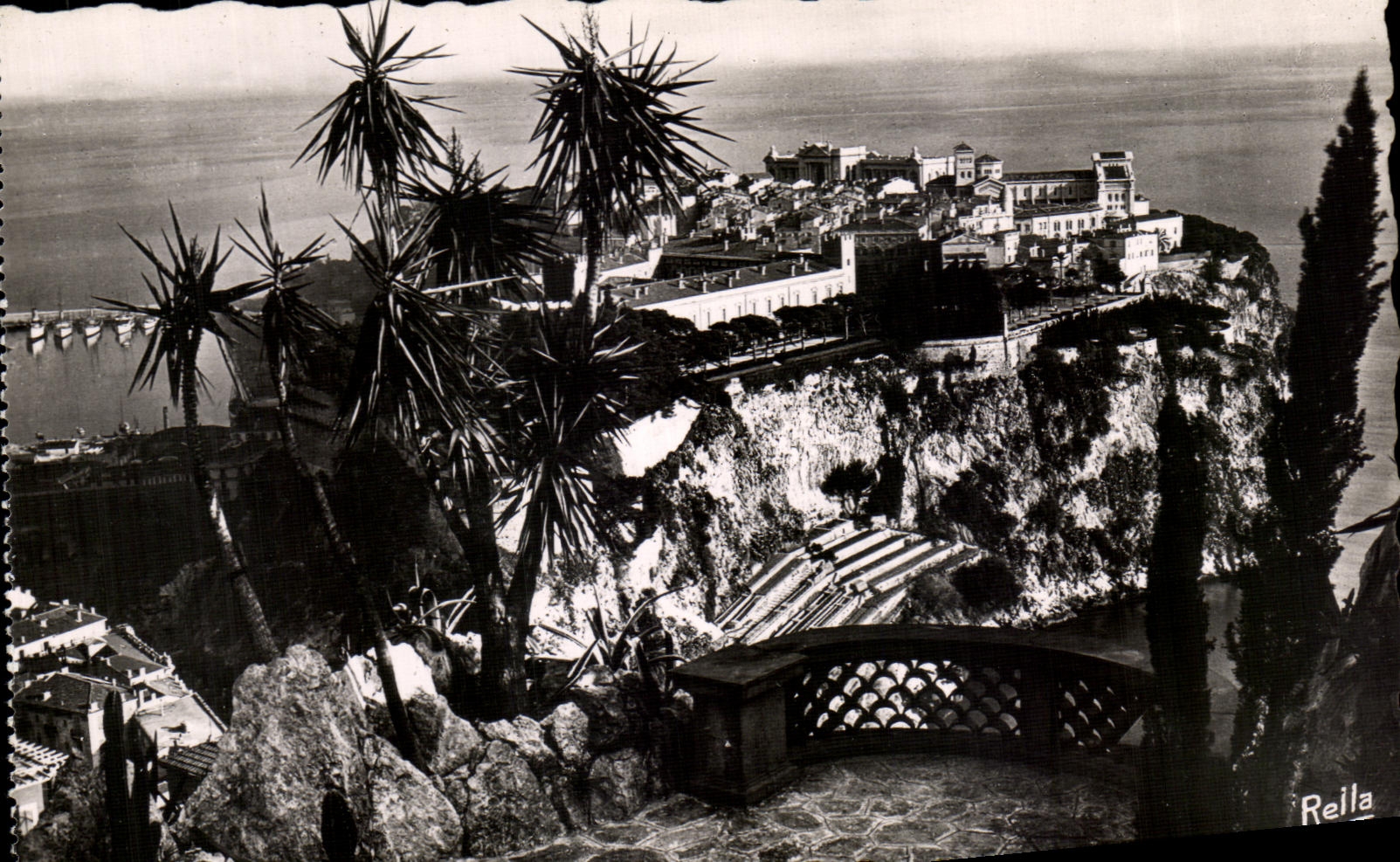 CPA la Cote d Azur Monte Carlo Le Rocher de Monaco