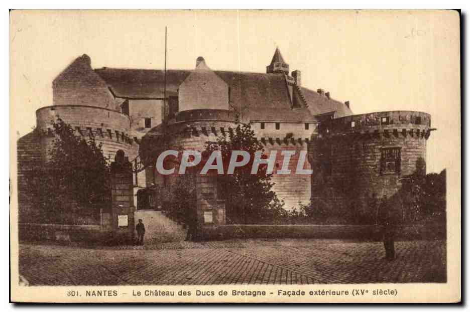 CPA Nantes Le Chateau des Ducs de Bretagne Facade exterieure