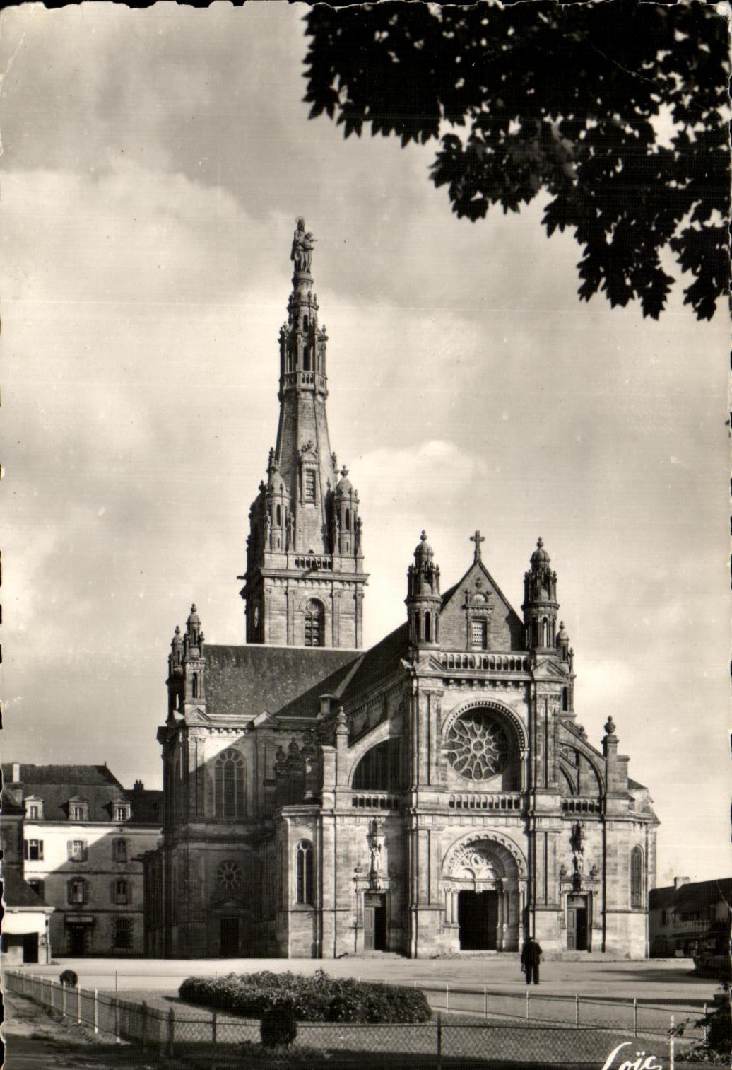 CPSM Sainte Anne d Auray La Basilique 