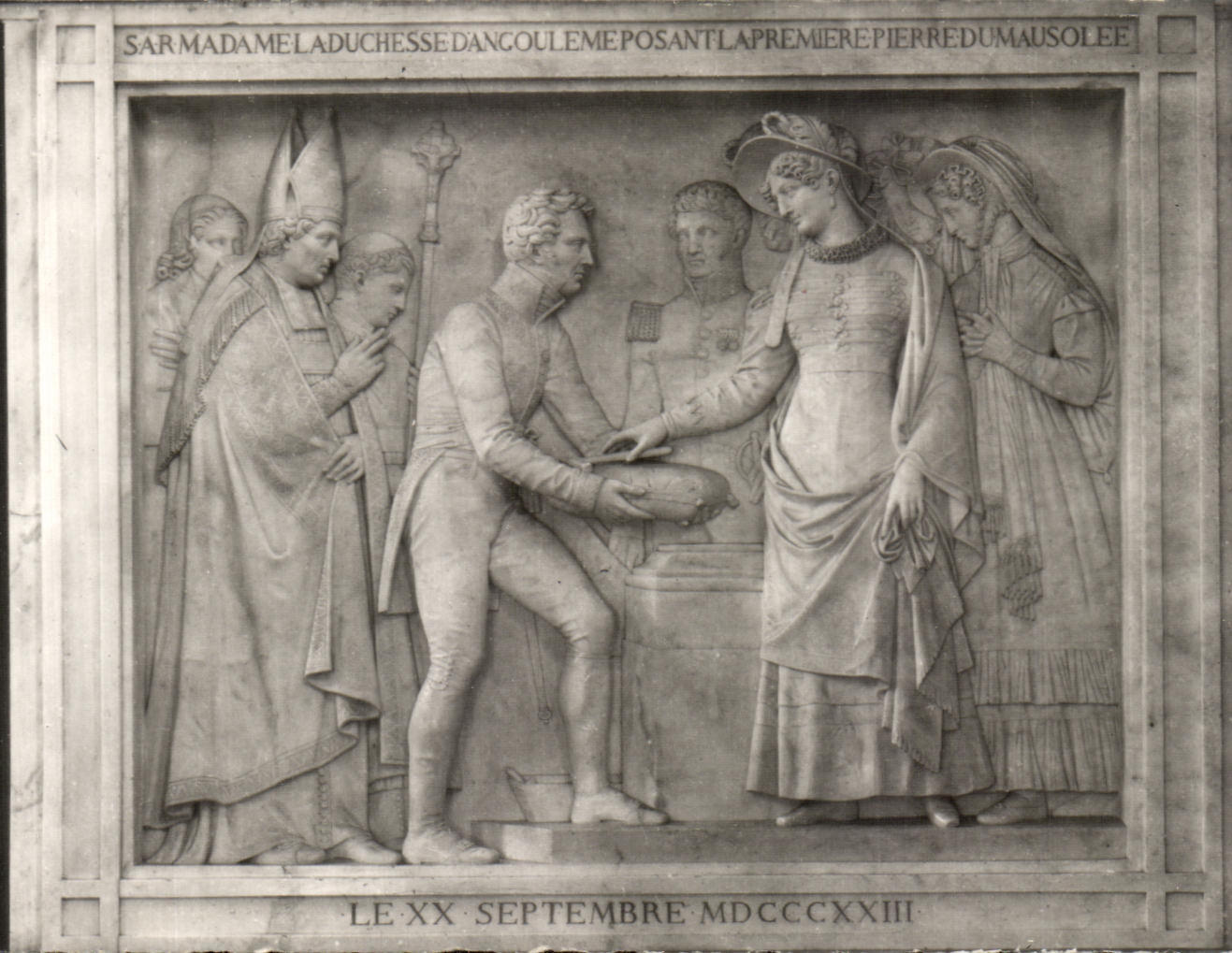 CPSM Chartreuse D Auray a I Interieur de la Chapelle Funeraire Duchesse d angouleme 