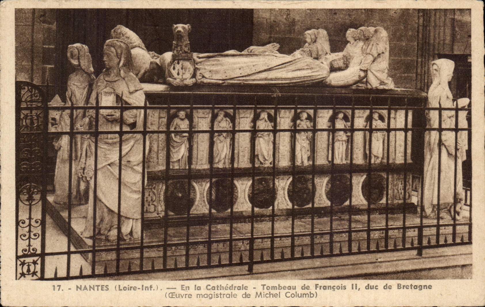 CPA Nantes En la Cathedrale Tombeau de Francois II duc de Bretagne