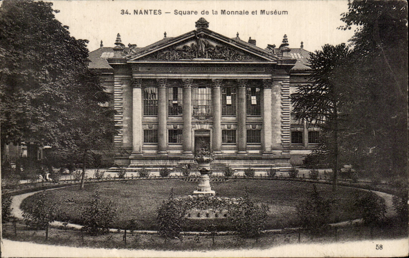 CPA Nantes Square de la Monnaie et Museum