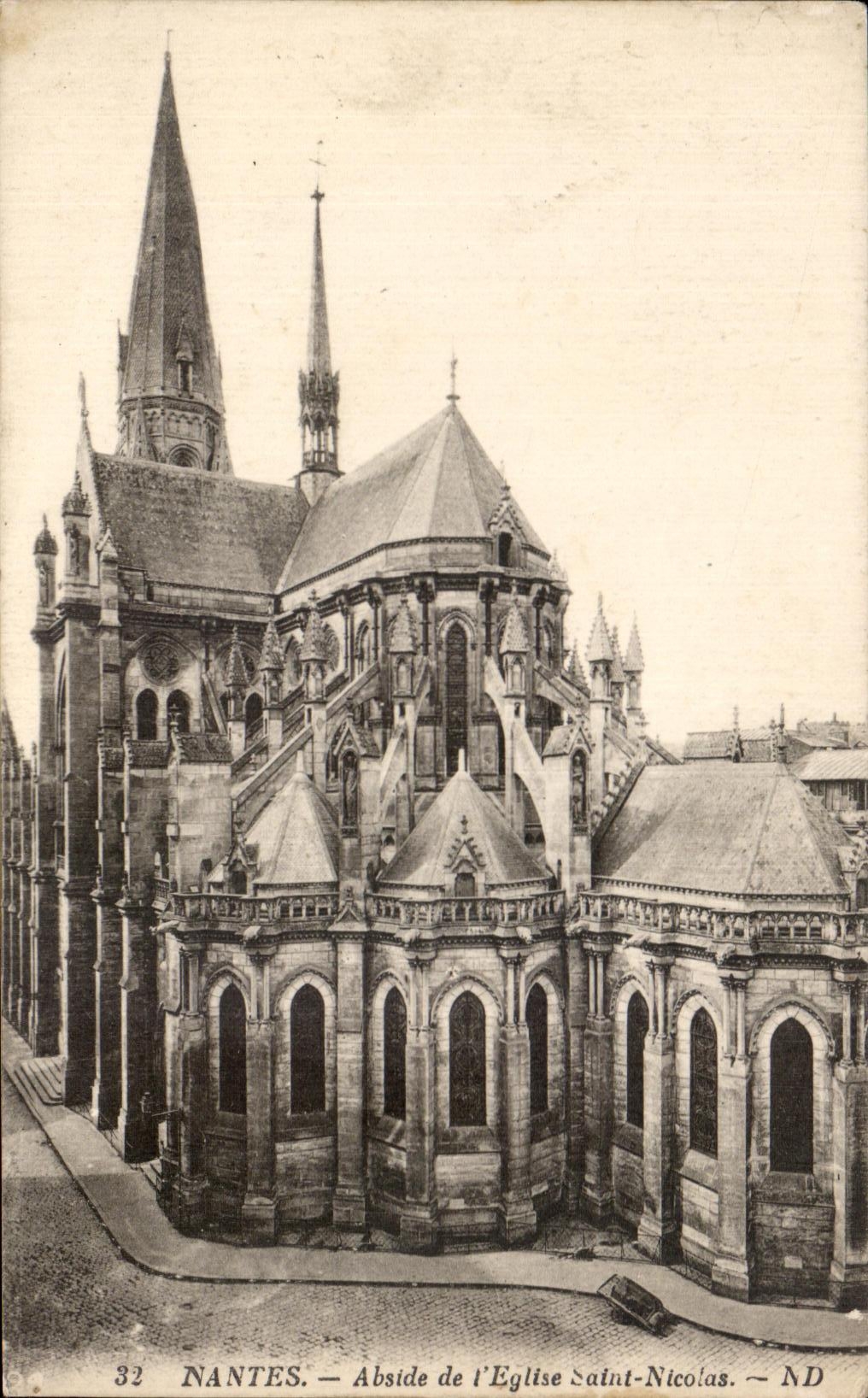 CPA Nantes Abside de l Eglise Saint Nicolas