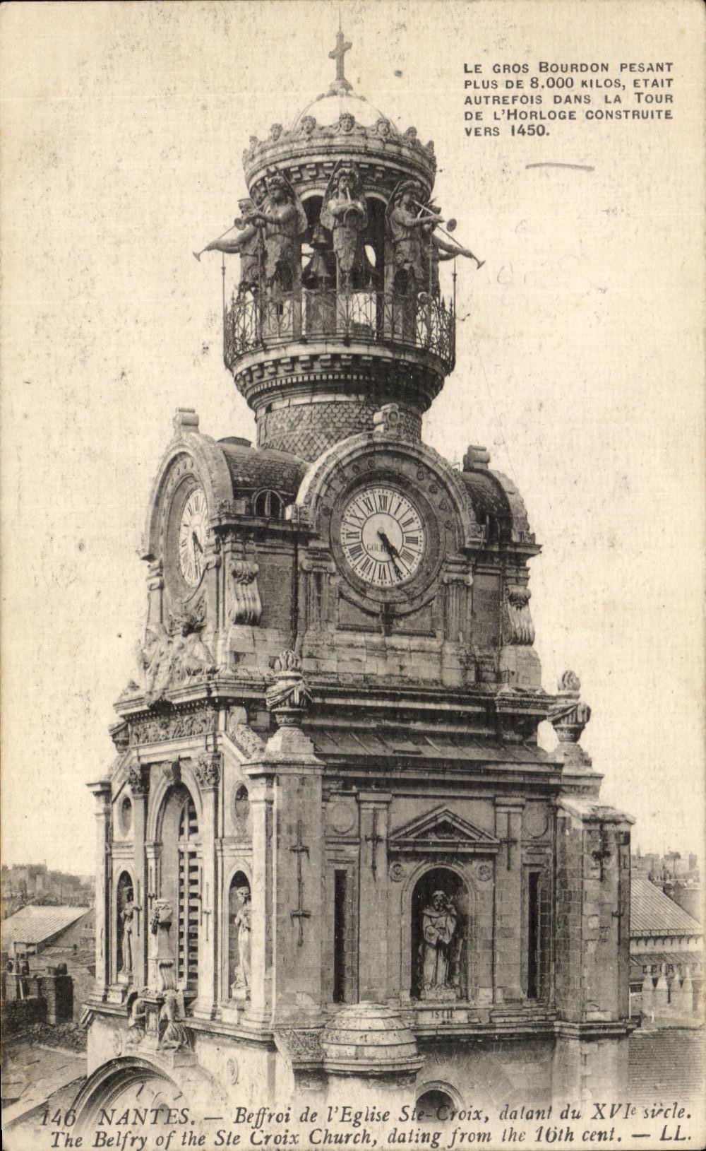 CPA Nantes Beffroi de l Eglise St Croix 