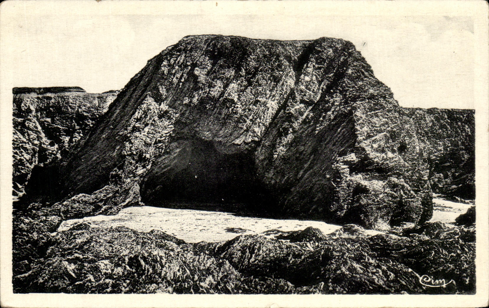 Piriac-sur-Mer — La Grotte d'Almanzor — éditeur C. R. M.