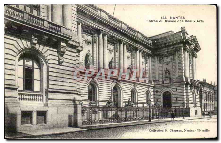 CPA Nantes Entree du Musee des Beaux Arts
