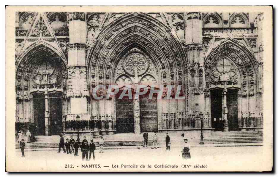 CPA Nantes Les Portails de la Cathedrale