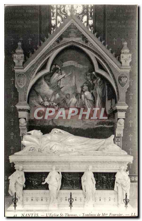 CPA Nantes L Eglise St Thomas Tombeau de Mgr Fournier