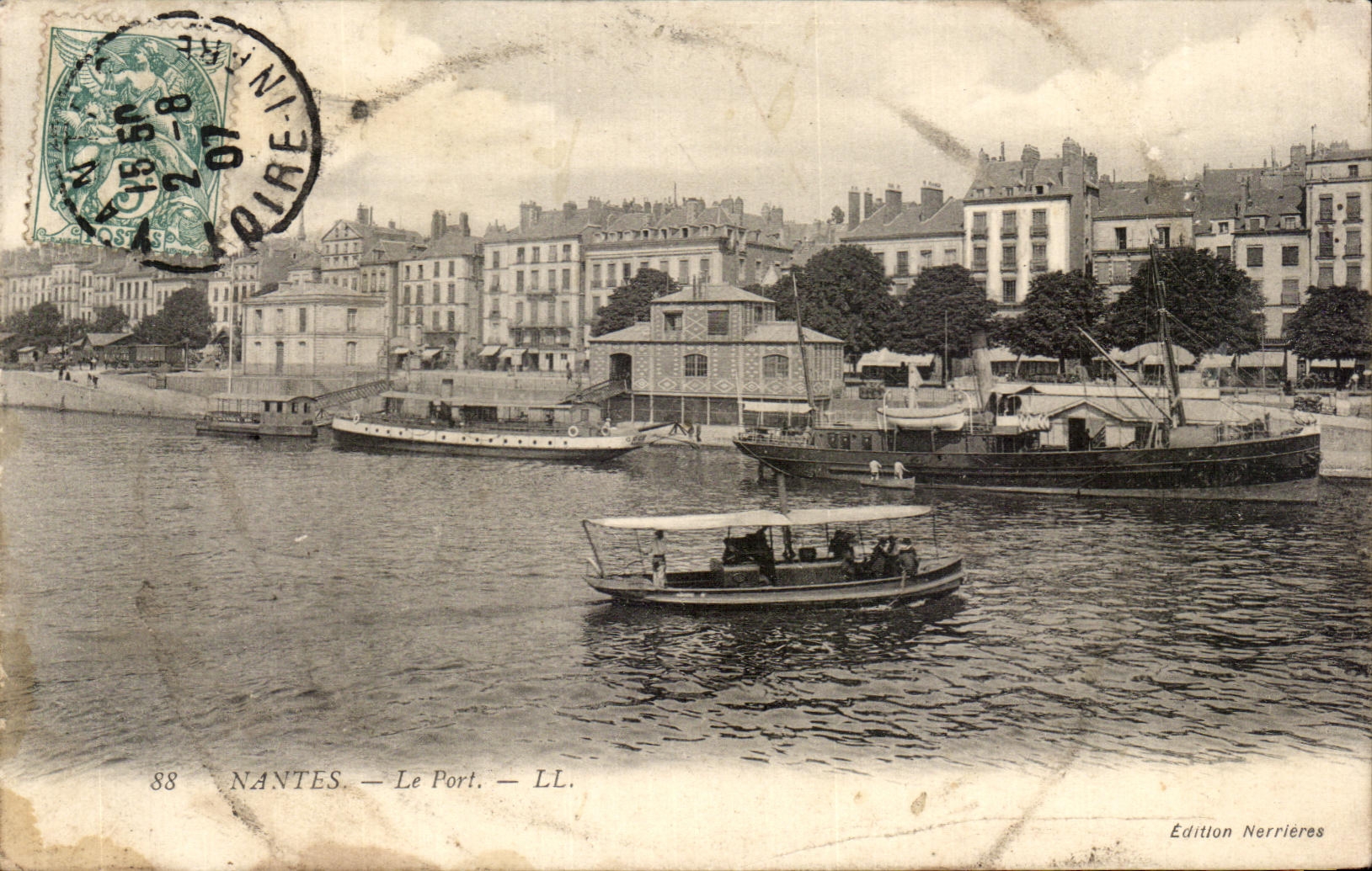 CPA Nantes Le Port Bateaux