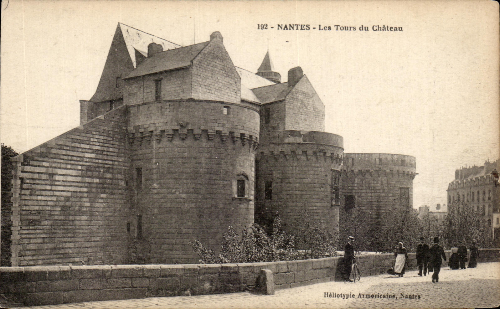 CPA Nantes Les Tours du Chateau