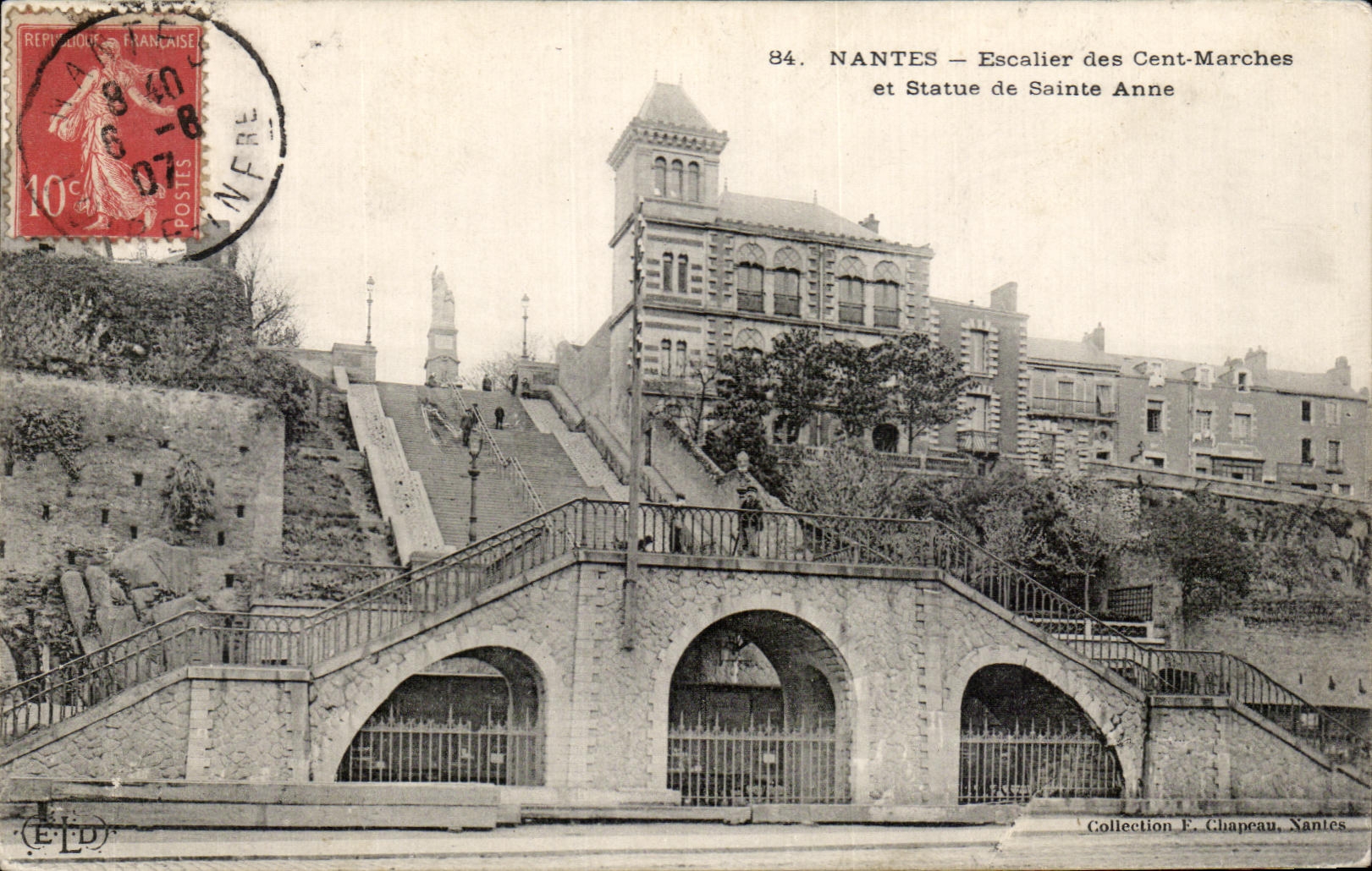 CPA Nantes Escalier des Cent Marches et Statue de Sainte Anne