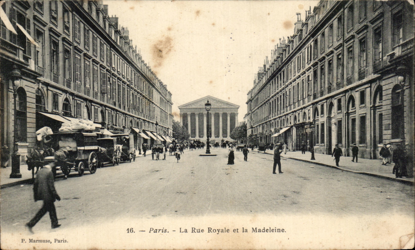 CPA Paris La Rue Royale et la Madeleine