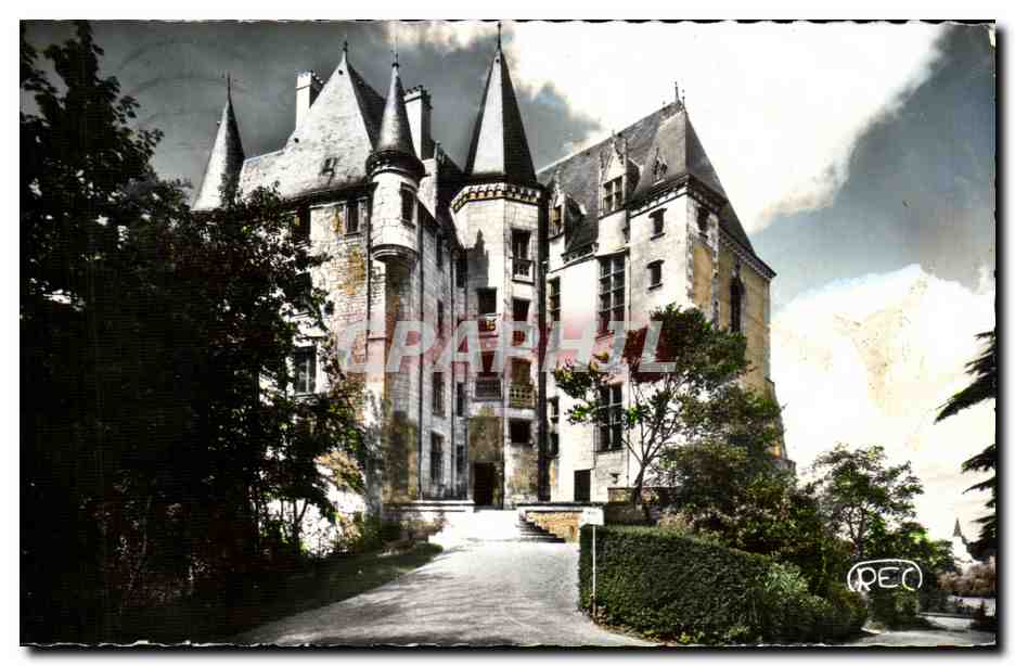 CPA Chateauroux (Indre) le chateau Raoul L entree cote parc